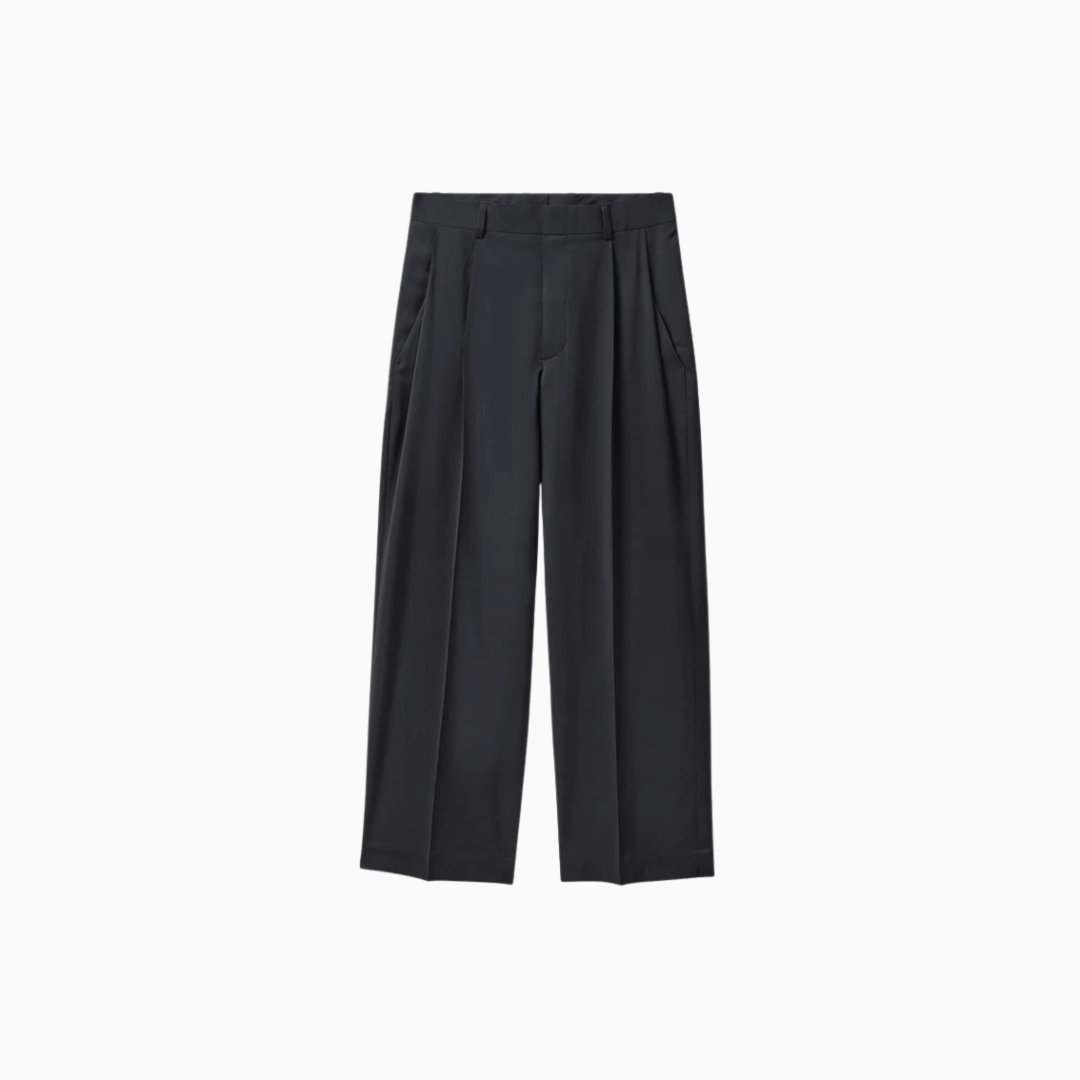 Relaxed Black Wide Leg Pleated Trousers